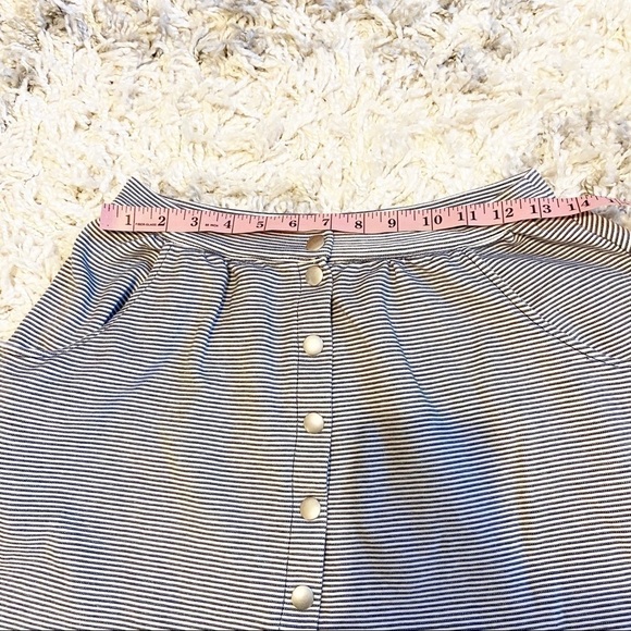 Topshop | Striped Snap Button Front Mini Skirt Size 6 - Picture 9 of 9